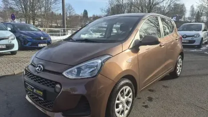 Używany Hyundai i10 Classic 67 KM (49 kW) 2019 Brązowy Hatchback