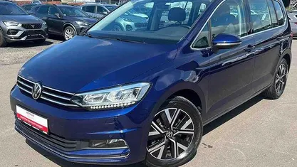Blau Gebraucht 2021 VW Touran Highline Van / Kleinbus | 28.850 € (Fairer Preis)