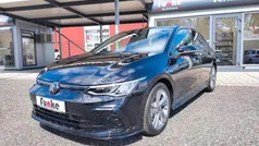 Deep black perleffekt Gebraucht 2023 VW Golf VIII R-line Limousine | 26.990 € (Guter Preis)