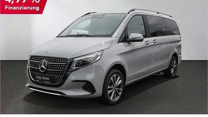 Gebraucht 2024 Mercedes V250 Avantgarde Van / Kleinbus | 71.450 € (Fairer Preis)