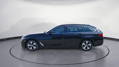 Gebraucht BMW 520 Sport Line 190 PS (139 kW) 2022 Schwarz Kombi