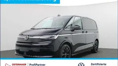Deep black perleffekt Gebraucht 2024 VW T7 Style Van | 55.480 € (Fairer Preis)