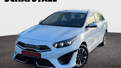 Gebraucht Kia Ceed Sportswagon Spirit 141 PS (103 kW) 2021 Weiss (casa white) Kombi