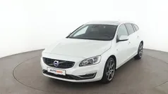 Weiß Gebraucht 2016 Volvo V60 Ocean Race Kombi | 16.610 € (Fairer Preis)