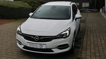 Gebraucht Opel Astra Edition 105 PS (77 kW) 2021 Weiß Kombi