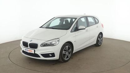 Gebraucht BMW 218 Active Tourer Sport Line 150 PS (110 kW) 2017 Weiß Van / Kleinbus