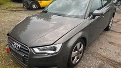 Dakotagrau metallic Gebraucht 2014 Audi A3 Ambiente Limousine | 7.850 € (Superpreis)