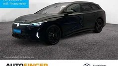 Grenadillschwarz metallic Gebraucht 2024 VW ID.7 GTX Limousine | 52.420 € (Fairer Preis)