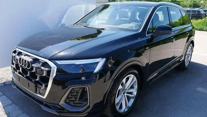 Gebraucht 2025 Audi Q7 S-Line SUV | 73.890 € (Superpreis)
