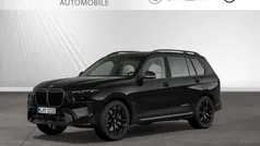 Saphirschwarz metallic Gebraucht 2024 BMW X7 M Sport SUV | 99.888 € (Superpreis)