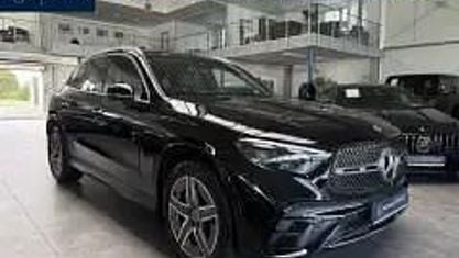 Używany Mercedes GLC300 Premium 258 KM (189 kW) 2024 Czarny SUV