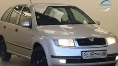 Silber Gebraucht 2002 Skoda Fabia Elegance Kleinwagen | 949 € (Guter Preis)