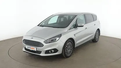 Grau Gebraucht 2018 Ford S-MAX Titanium Van / Kleinbus | 20.370 € (Fairer Preis)