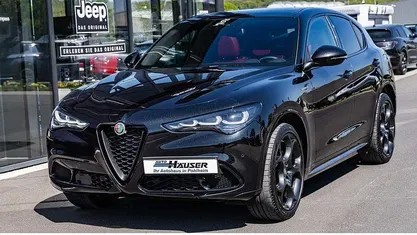 Begagnad Alfa Romeo Stelvio Premium 280 HK (205 kW) 2023 Svart SUV