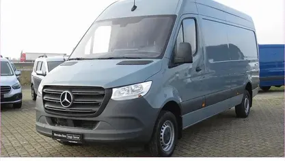 Gebraucht Mercedes Sprinter 190 PS (139 kW) 2022 Van