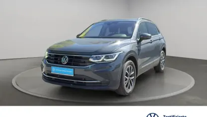 Używany VW Tiguan Life 150 KM (110 kW) 2022 Szary SUV