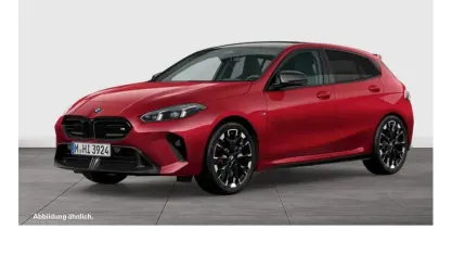Nuova BMW M135 M Sport 300 CV (220 kW) 2026 Rosso Utilitaria