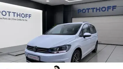 Gebraucht VW Touran Comfortline 150 PS (110 kW) 2023 Pure white Van / Kleinbus