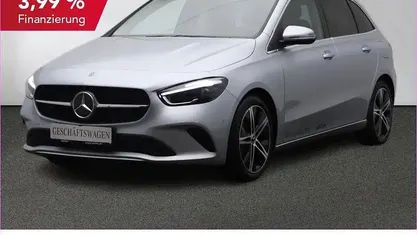 Gebraucht Mercedes B200 Progressive 163 PS (119 kW) 2025 Silber Van / Kleinbus