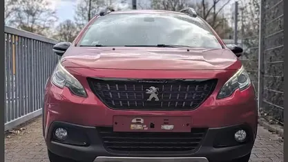 Gebraucht Peugeot 2008 GT-line 110 PS (80 kW) 2017 Rot SUV