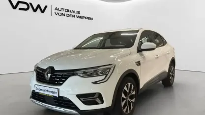 Gebraucht Renault Arkana Equilibre 140 PS (102 kW) 2023 Weiß SUV