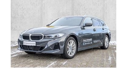 Usata BMW 330e Sport Line 292 CV (214 kW) 2022 Grigio Station wagon
