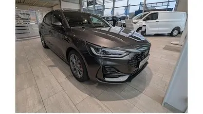 Gebraucht 2025 Ford Focus ST-Line Limousine | 25.990 € (Fairer Preis)