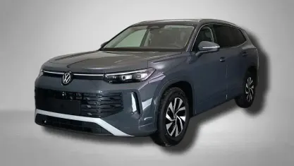 Neu VW Tayron Life 150 PS (110 kW) 2026 Delfingrau metallic delfingrau metallic SUV