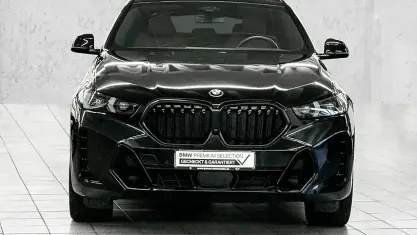 Gebraucht BMW X6 M Sport 360 PS (264 kW) 2025 Black sapphire metallic SUV