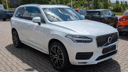 Weiß Gebraucht 2020 Volvo XC90 Momentum SUV | 33.490 € (Guter Preis)