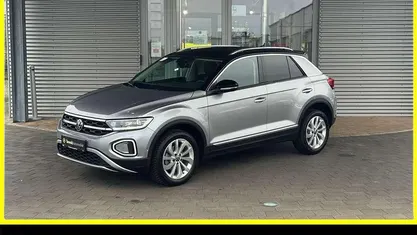 Silber Gebraucht 2025 VW T-Roc Style SUV | 28.580 € (Fairer Preis)