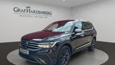 Schwarz Gebraucht 2022 VW Tiguan Allspace Life SUV | 30.888 € (Fairer Preis)