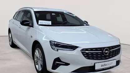 Gebraucht Opel Insignia Elegance 174 PS (127 kW) 2023 Jade weiß Kombi