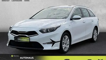 Weiß Gebraucht 2025 Kia Ceed Sportswagon Comfort Kombi | 25.490 € (Guter Preis)