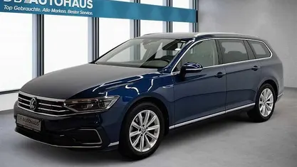Blau Gebraucht 2022 VW Passat GTE Kombi | 25.930 € (Fairer Preis)