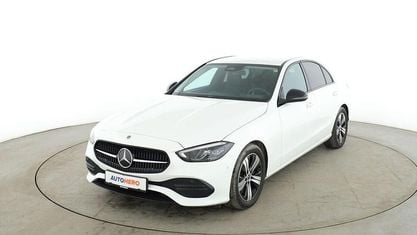 Gebraucht Mercedes C180 Avantgarde 2022 Weiß Limousine