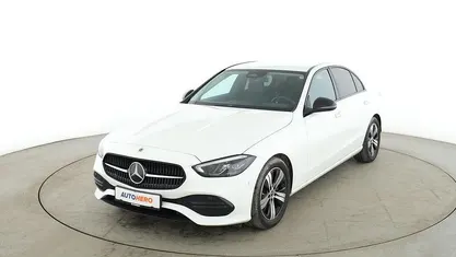 Gebraucht Mercedes C180 Avantgarde 2022 Weiß Limousine