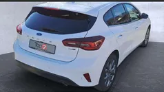 Frostweiß (weiß) Gebraucht 2023 Ford Focus Titanium Limousine | 20.890 € (Fairer Preis)