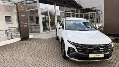 Gebraucht Hyundai Tucson Select 150 PS (110 kW) 2026 Ecotronic grey SUV