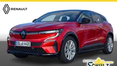 Dezirrot, dach black pearlsc Gebraucht 2022 Renault Mégane Techno Limousine | 25.900 € (Guter Preis)