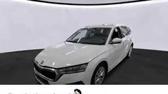 Weiss Gebraucht 2023 Skoda Octavia Style Kombi | 24.977 € (Guter Preis)