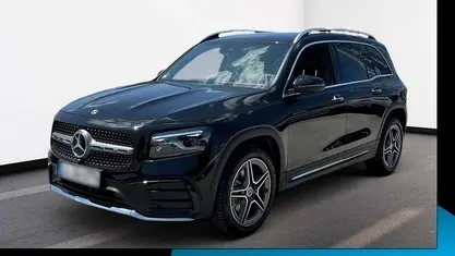Unilack nachtschwarz Gebraucht 2025 Mercedes GLB200 AMG SUV | 41.482 € (Fairer Preis)