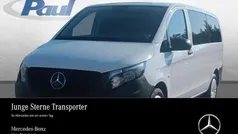Weiss arktikweiß Gebraucht 2021 Mercedes Vito Van / Kleinbus | 34.900 € (Guter Preis)