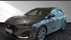 Magneticgrau (metallic) Gebraucht 2023 Ford Focus ST-Line Kombi | 26.900 € (Fairer Preis)