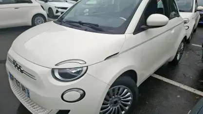 Usado Fiat 500e Basis 69 kW (95 CV) 2023 Blanco Utilitario