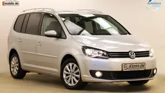 Gebraucht 2010 VW Touran Highline Van / Kleinbus | 13.999 €