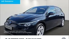 Gebraucht 2022 VW Golf VIII Life Limousine | 23.950 € (Fairer Preis)