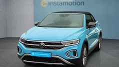 Blau Gebraucht 2024 VW T-Roc Cabriolet Cabrio | 34.449 € (Fairer Preis)