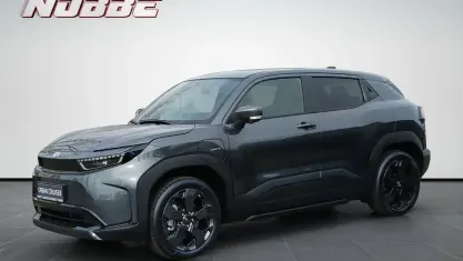 Neu Toyota Urban Cruiser Lounge 127 kW (174 PS) 2026 Grau SUV
