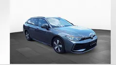 Diabasgrau metallic Gebraucht 2024 VW Passat R-line Kombi | 38.690 € (Fairer Preis)